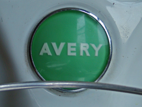 Avery badge